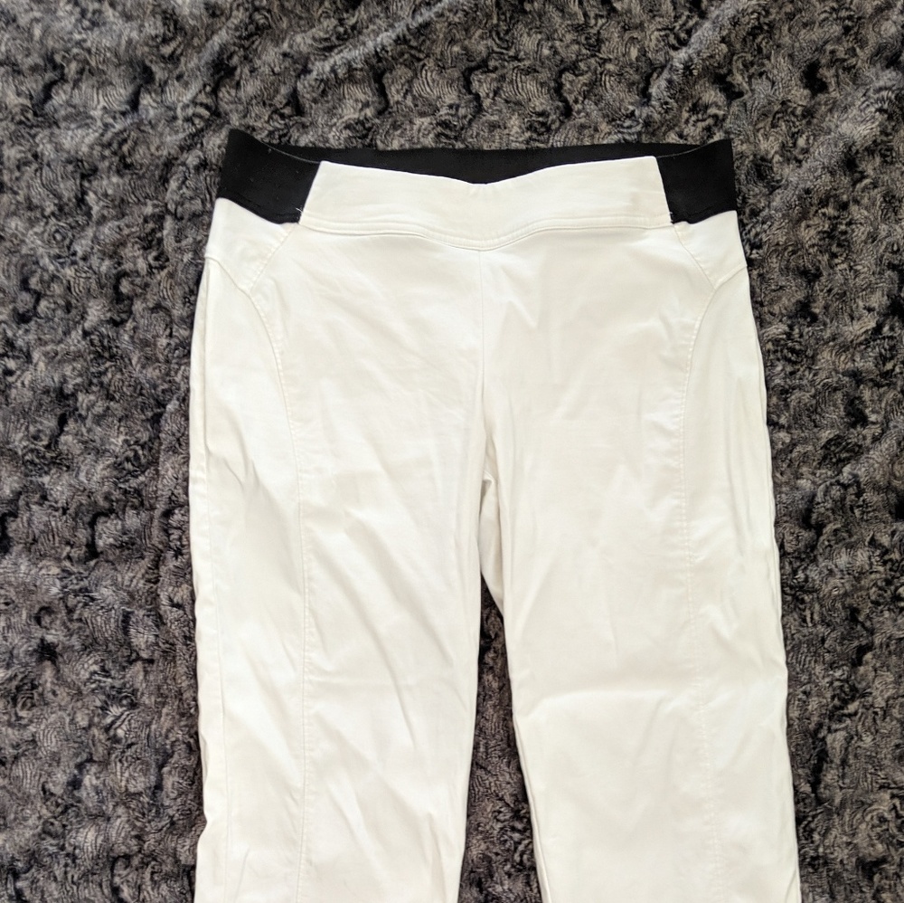 Simply Vera Wang cream cropped pants